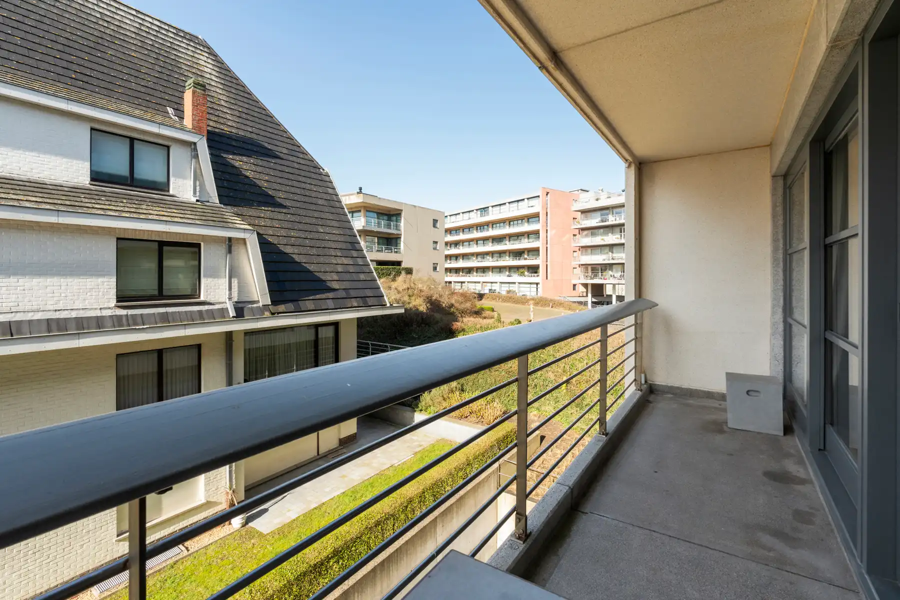 Instapklaar appartement in hartje Oostduinkerke-Bad foto 12