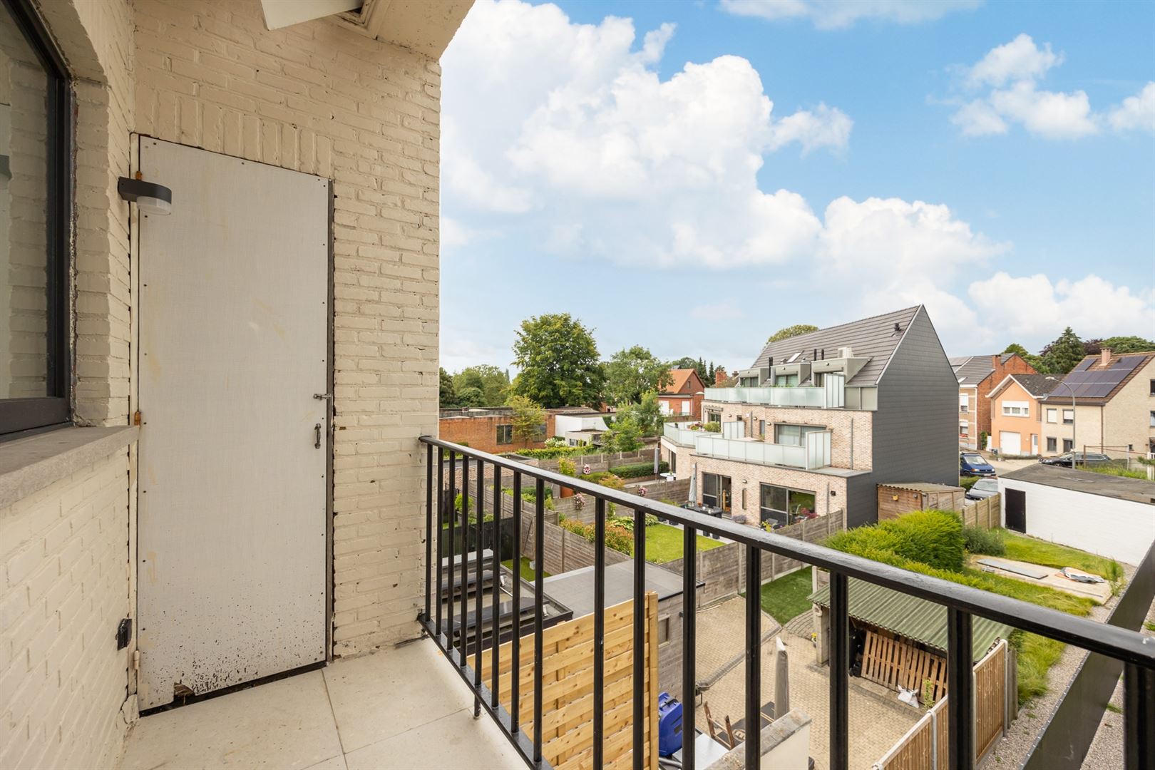 Instapklaar appartement met terras en 3 slaapkamers foto 6