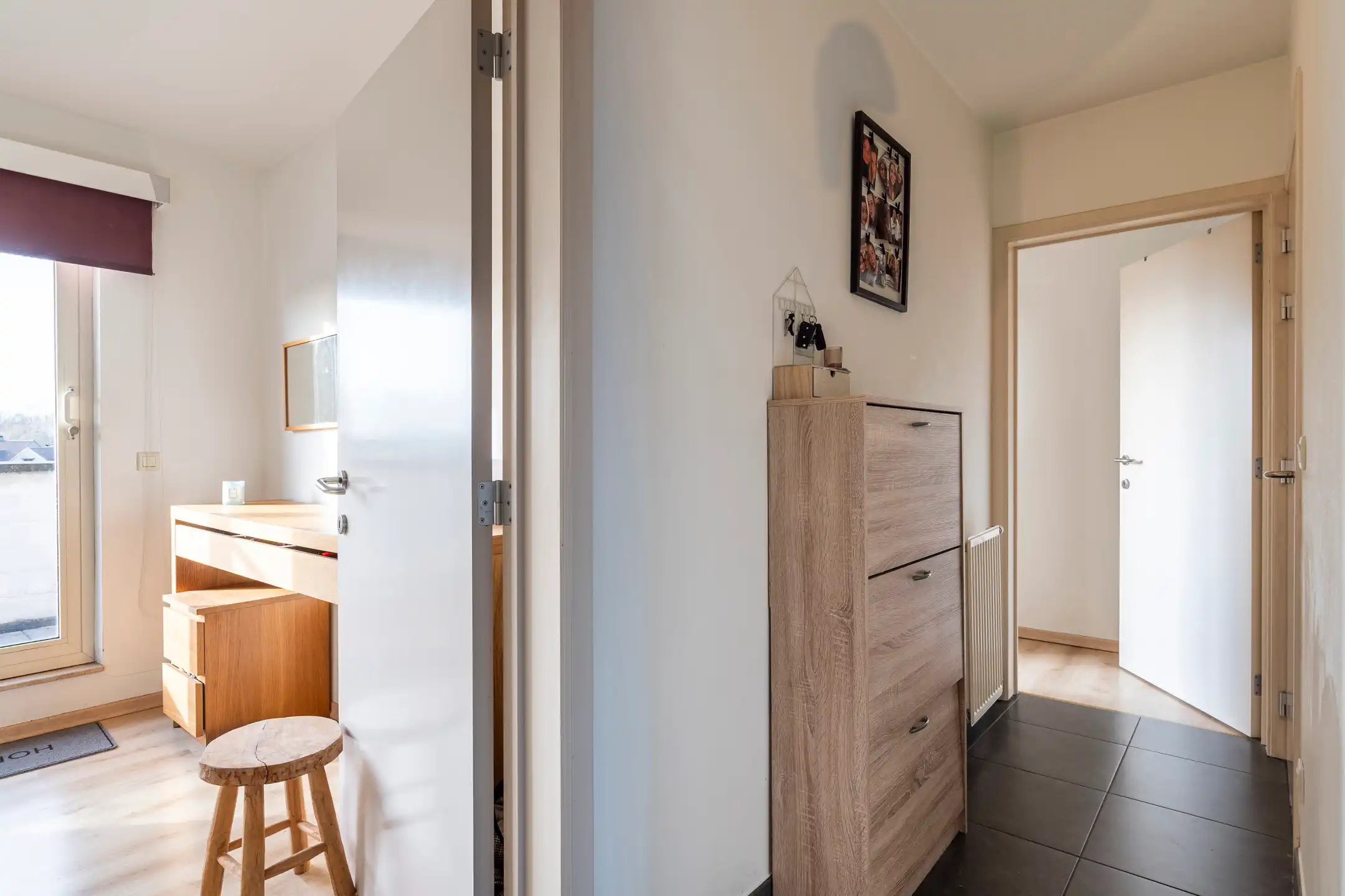 Uitstekend 2 slpk. appartement met kelderberging en private garage foto 2