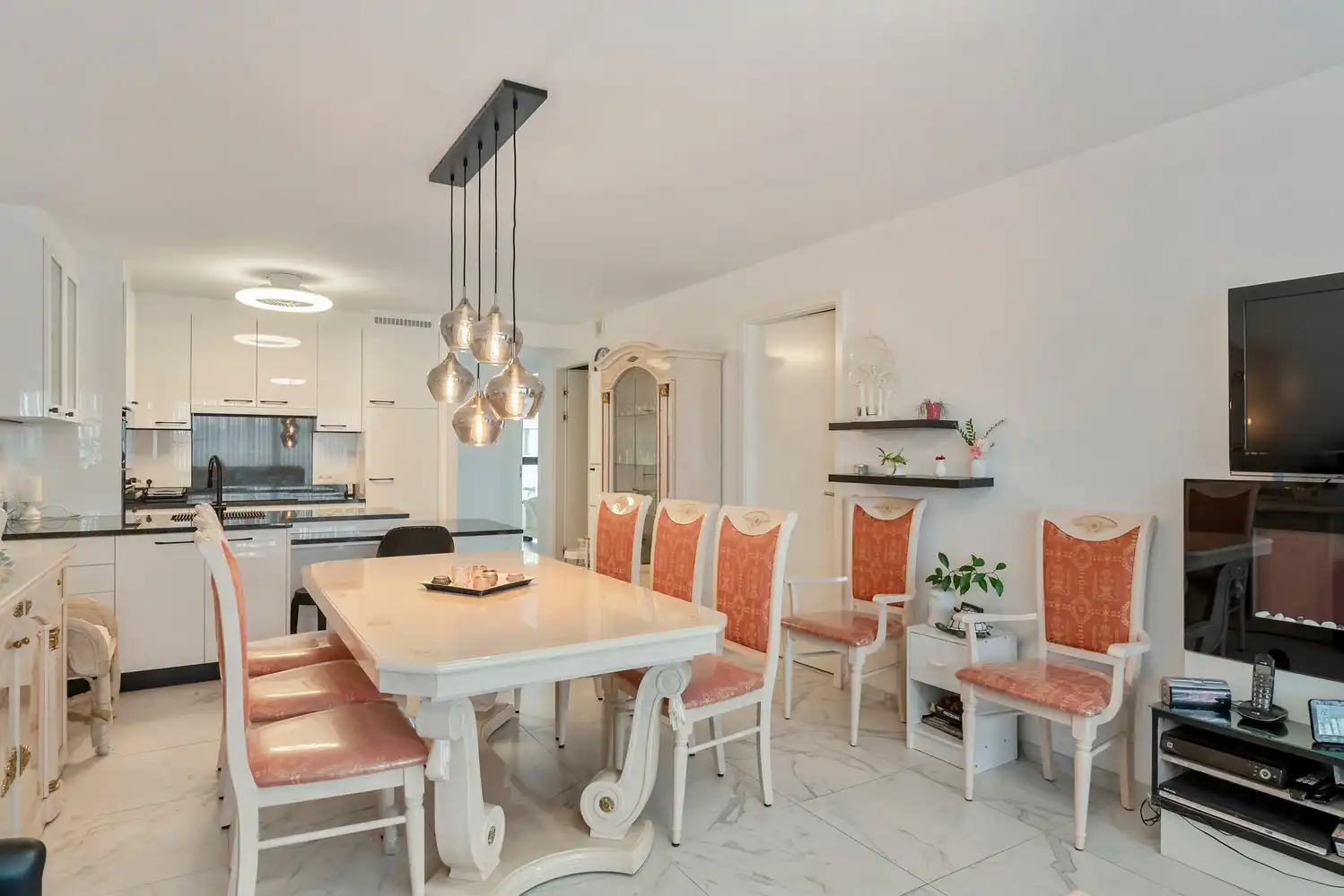 Prachtig appartement op rustige en toch supercentrale locatie in Berlaar centrum! foto 6