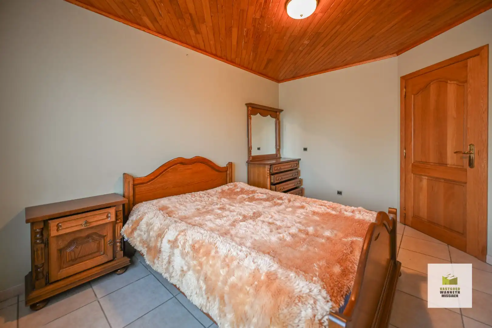 Zeer centraal en rustig gelegen ruime woning met 5 slaapkamers foto 13