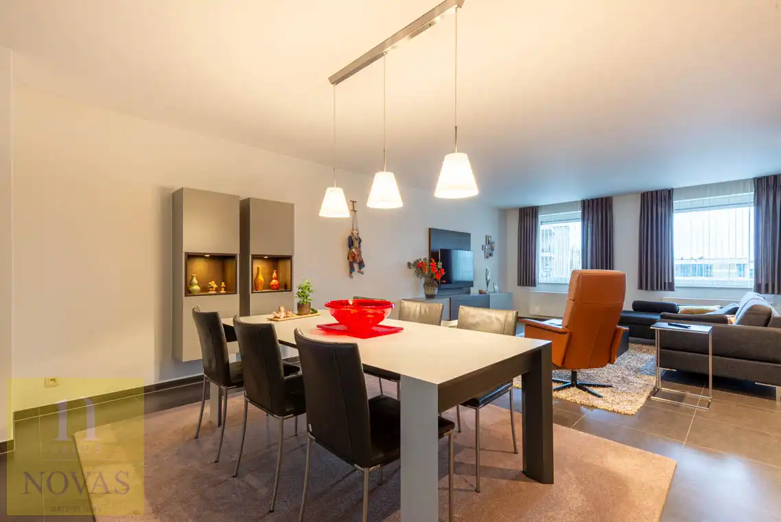 Toplocatie in Lommel, 2 slaapkamers, 33m² over 2 terrassen, dubbele privé-berging foto 8