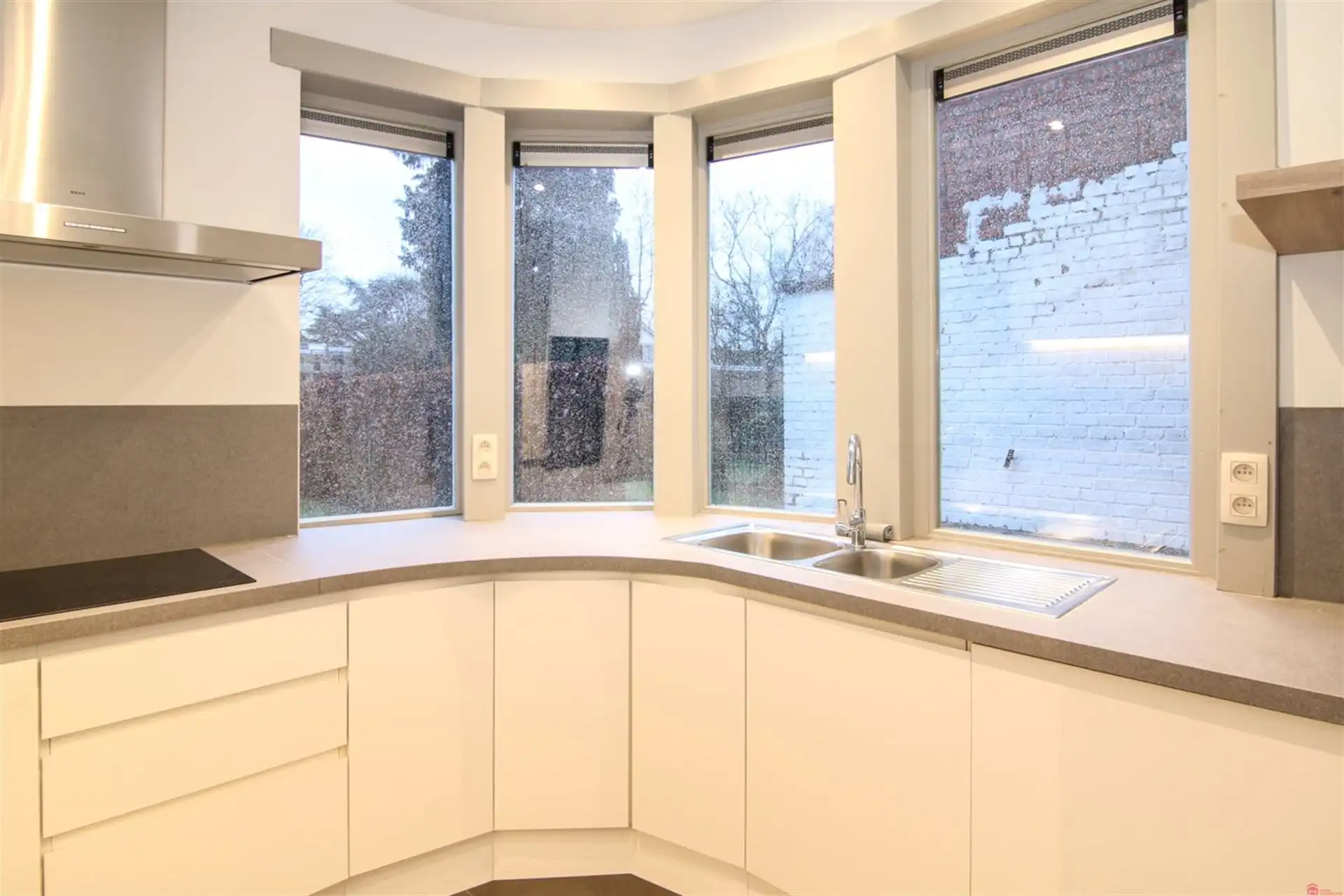 Knap vernieuwd burgerhuis foto 9