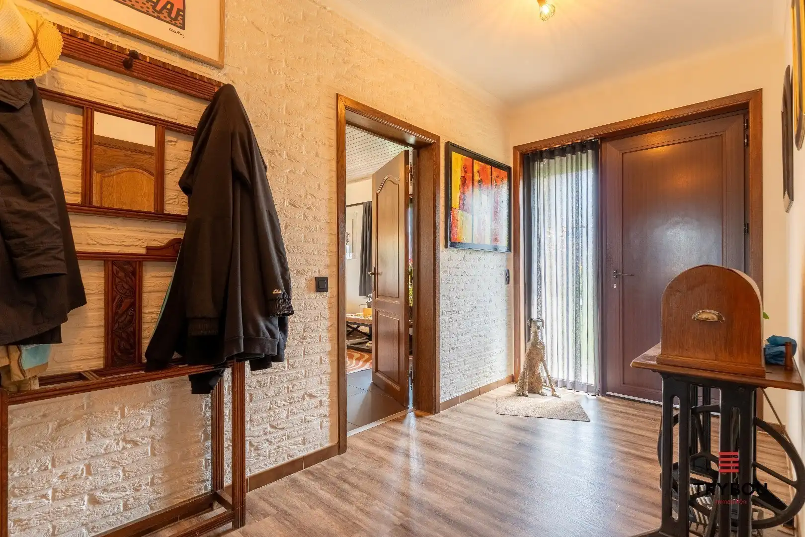 Gerenoveerde landelijke woning op een perceel van 1396m² met prachtige verzichten! foto 3