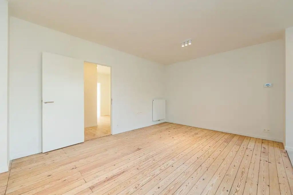 Prachtig gerenoveerd appartement in Deurne-zuid foto 7