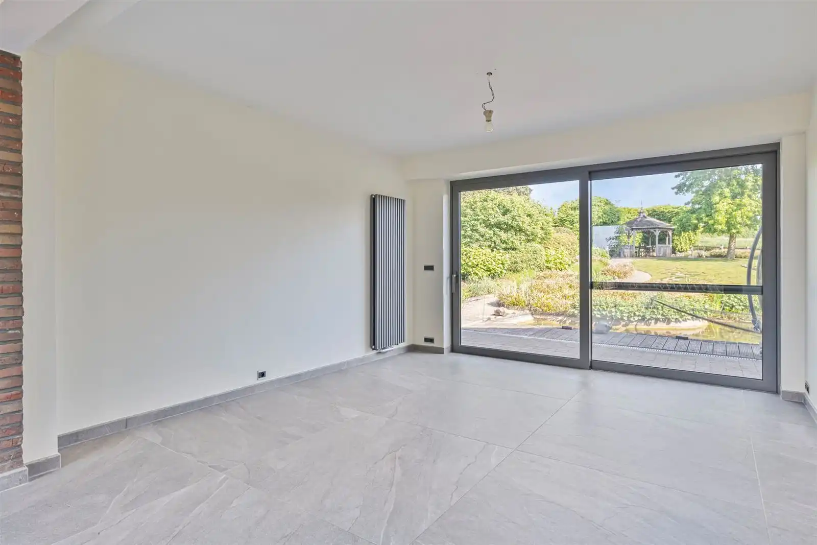 Gerenoveerde villa (450m²) met 4 à 5 slaapkamers op 17a 05ca foto 14