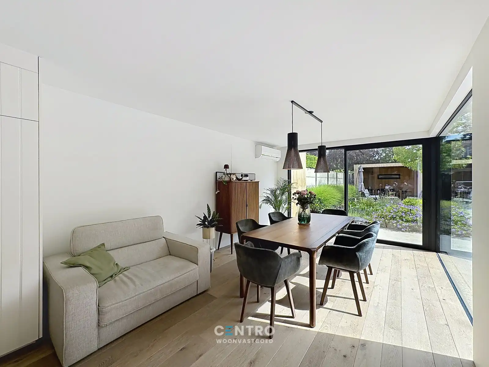 Uiterst CHARMANTE woning te Tielt met 4 slpks, leuke tuin én carport! foto 11