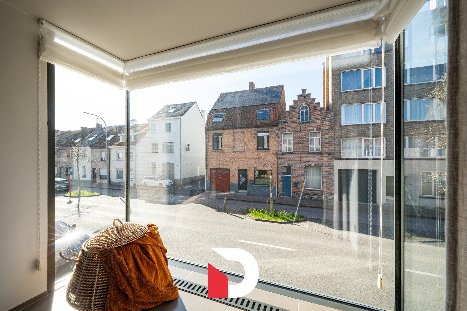 Ruim en instapklaar appartement met 2 slk. te Sint-Andries.  foto 5