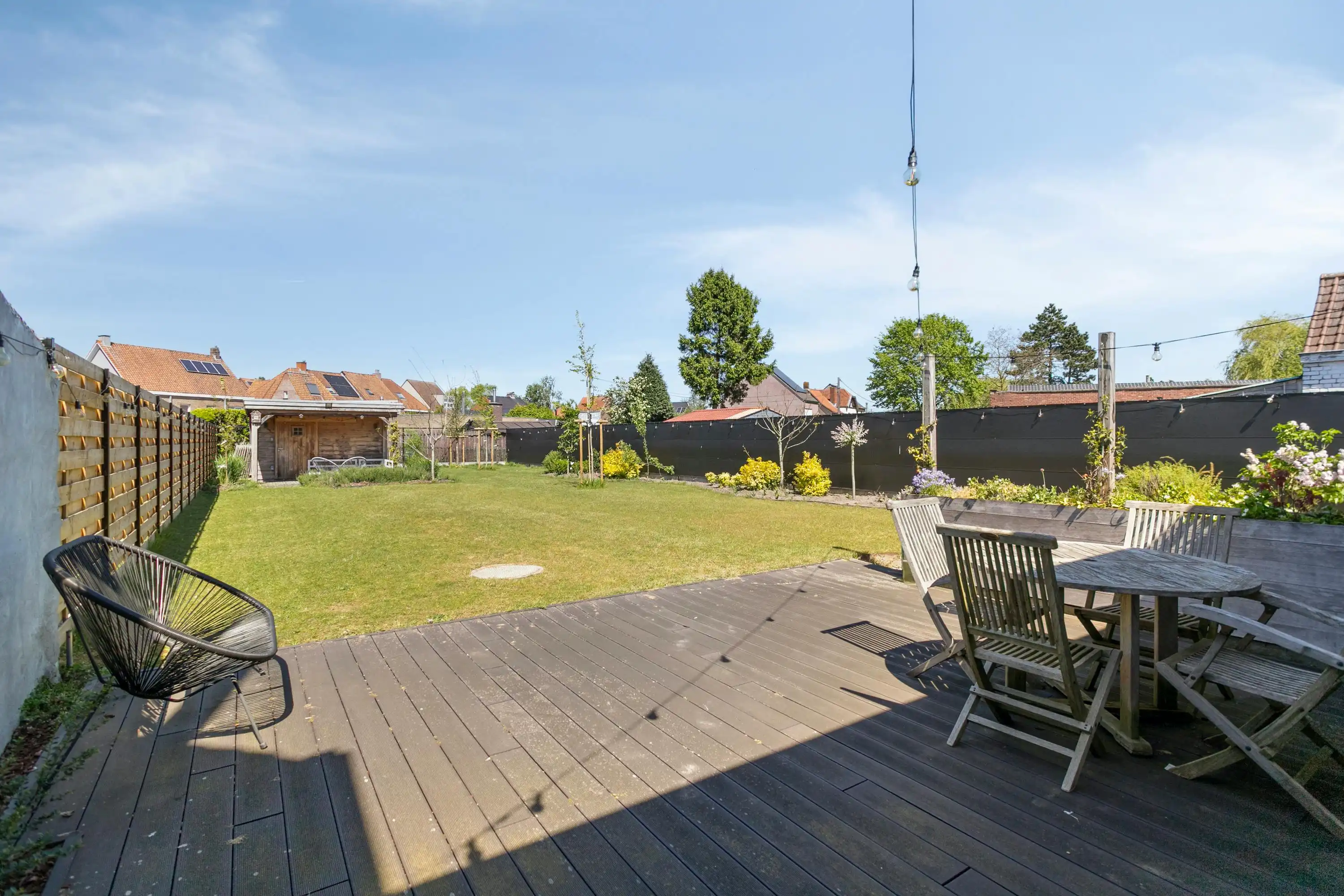 Volledig gerenoveerd huis te Waregem met aangename tuin foto 19