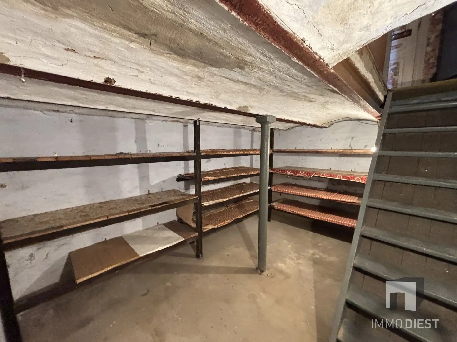 Ruime kluswoning met 3 slaapkamers, garage en tuin foto 33