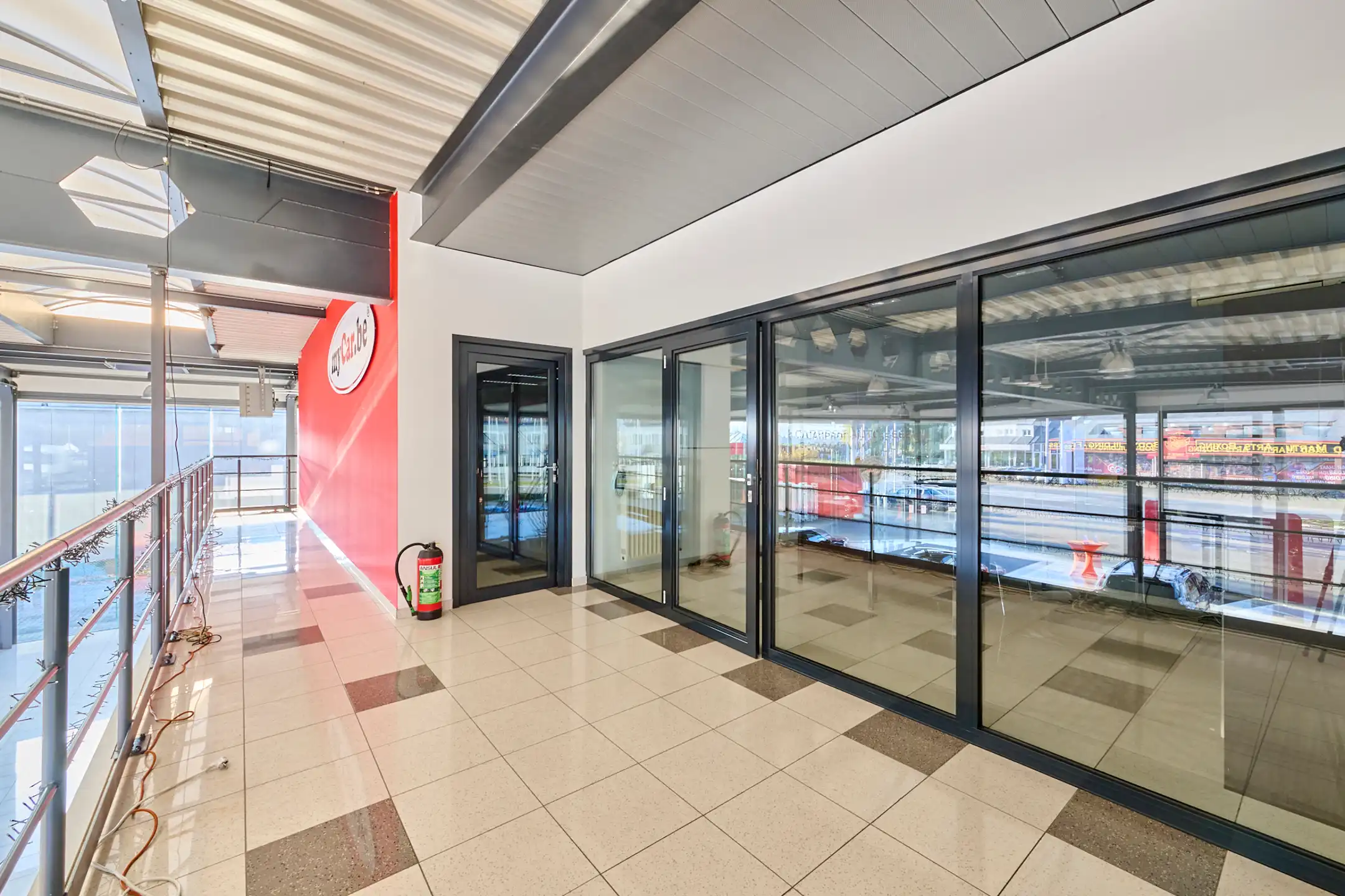Te koop: commercieel gebouw in Maasmechelen foto 11