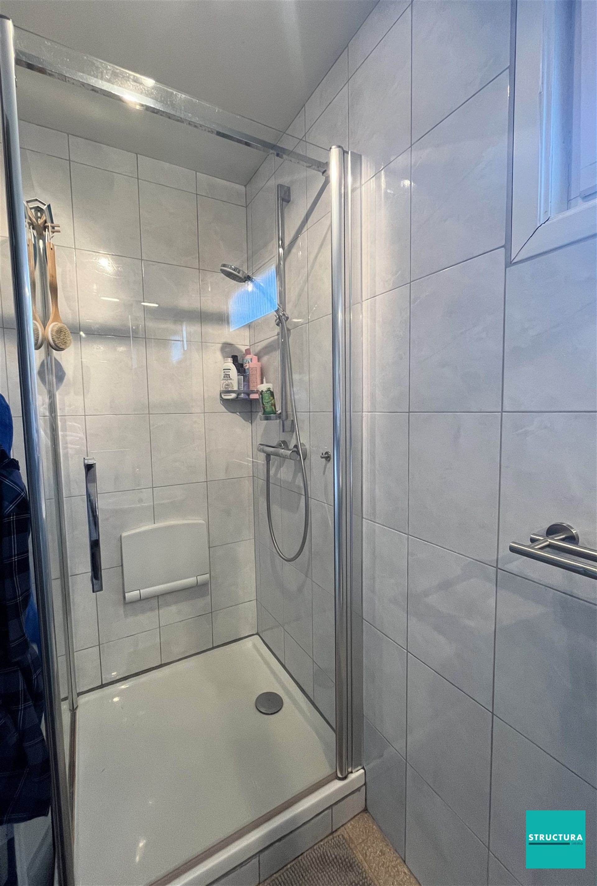 Bezoeken VOLZET!!! Woning met garage en tuin foto 14