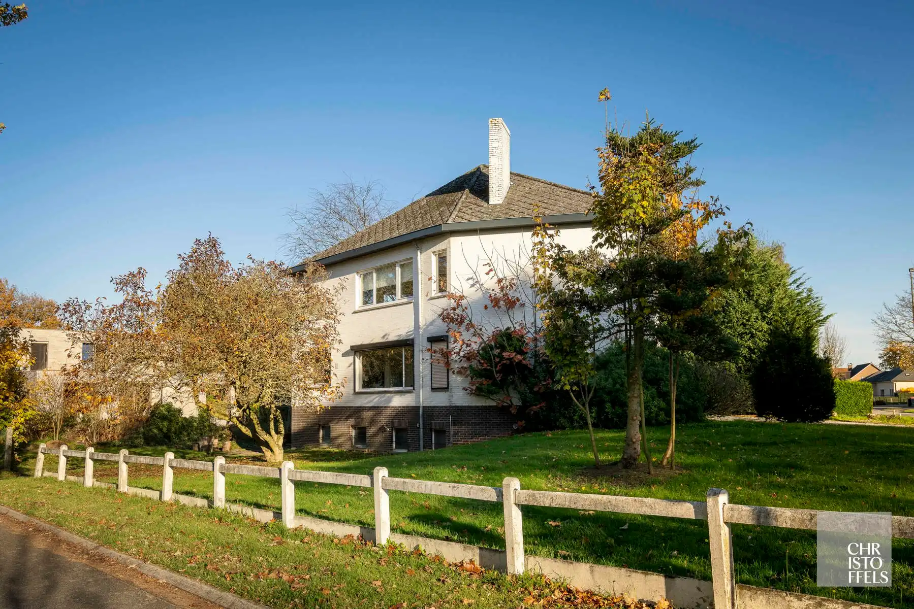 Te renoveren woning met 3 slaapkamers op ruim perceel van 1.085 m² foto 15