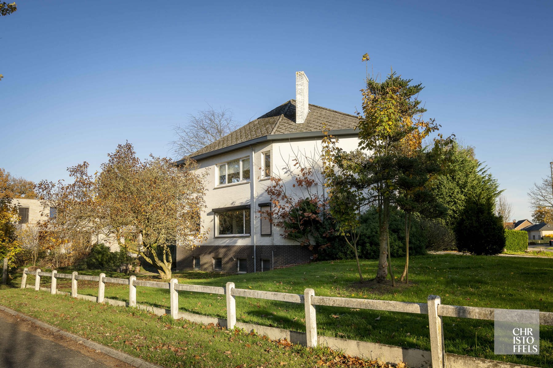 Te renoveren woning met 3 slaapkamers op ruim perceel van 1.085 m² foto 15