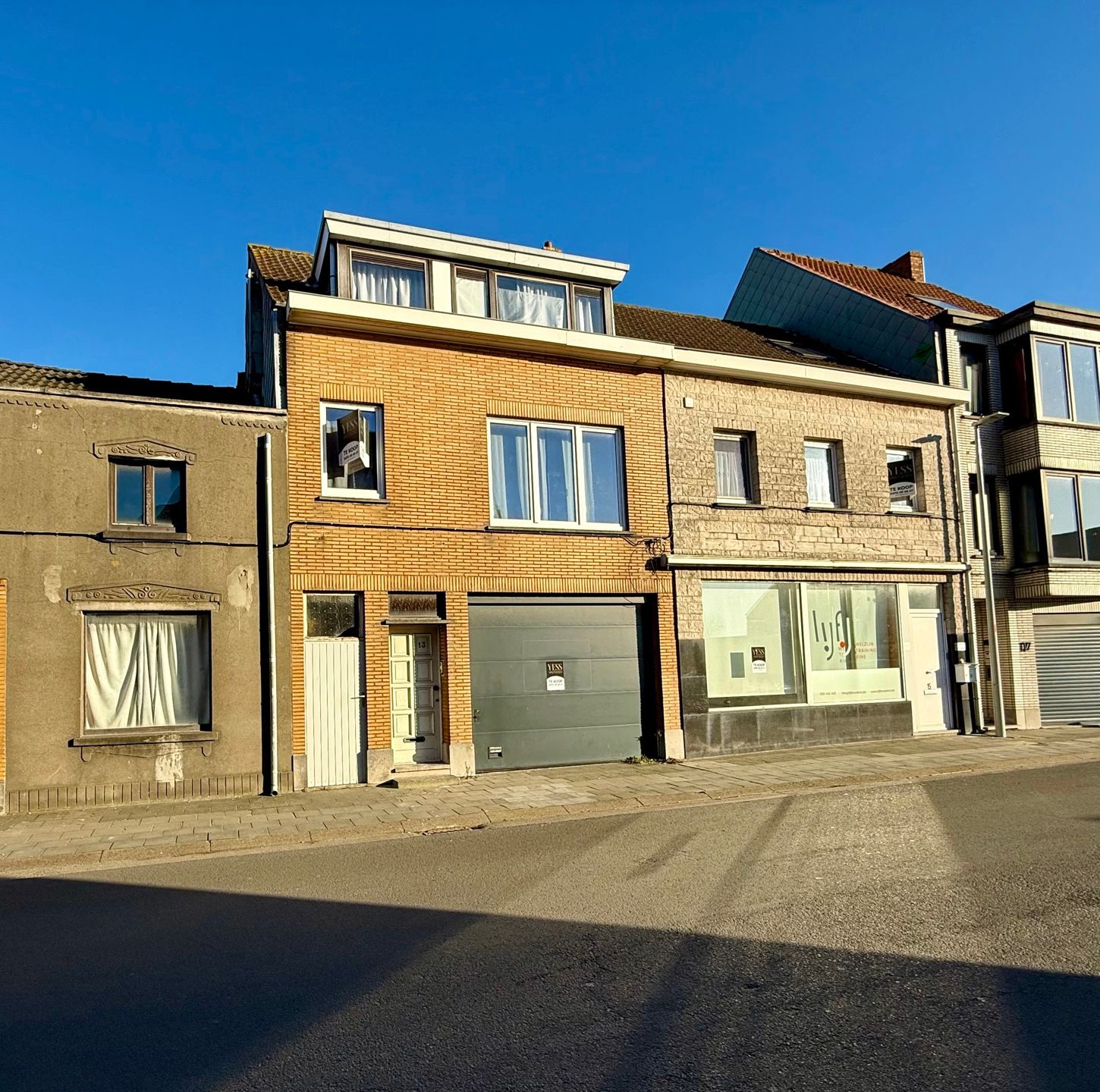 Te renoveren rijwoning in het hart van Bredene Dorp foto 2