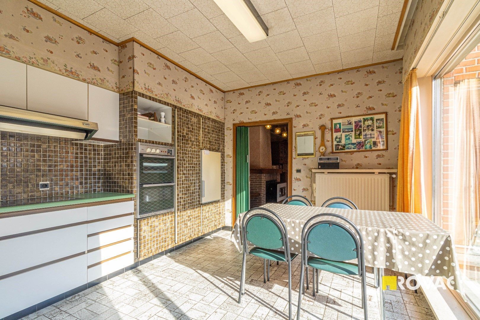 Ruime woning met 4 slaapkamers én veel potentieel nabij centrum foto 6