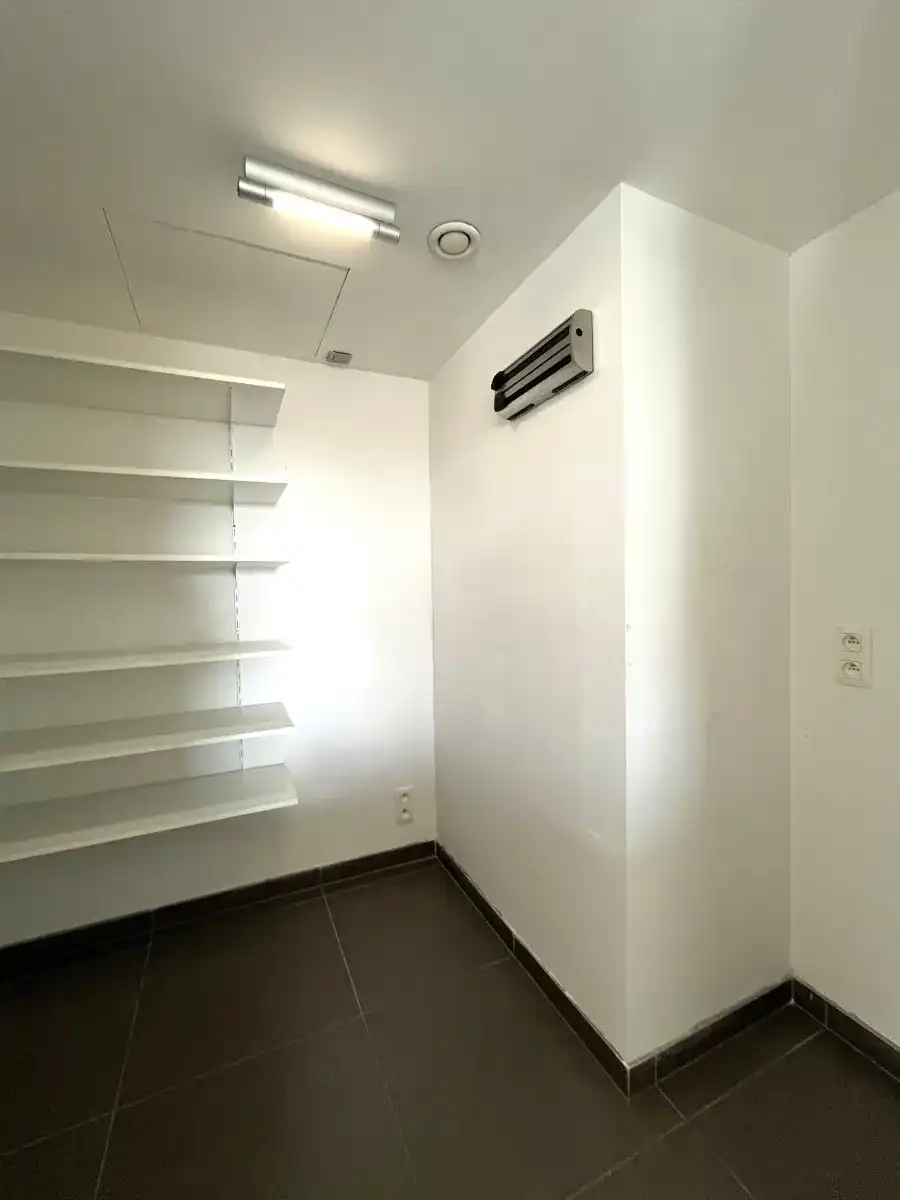 Te huur in Roeselare – Appartement met 2 slaapkamers en terras foto 7