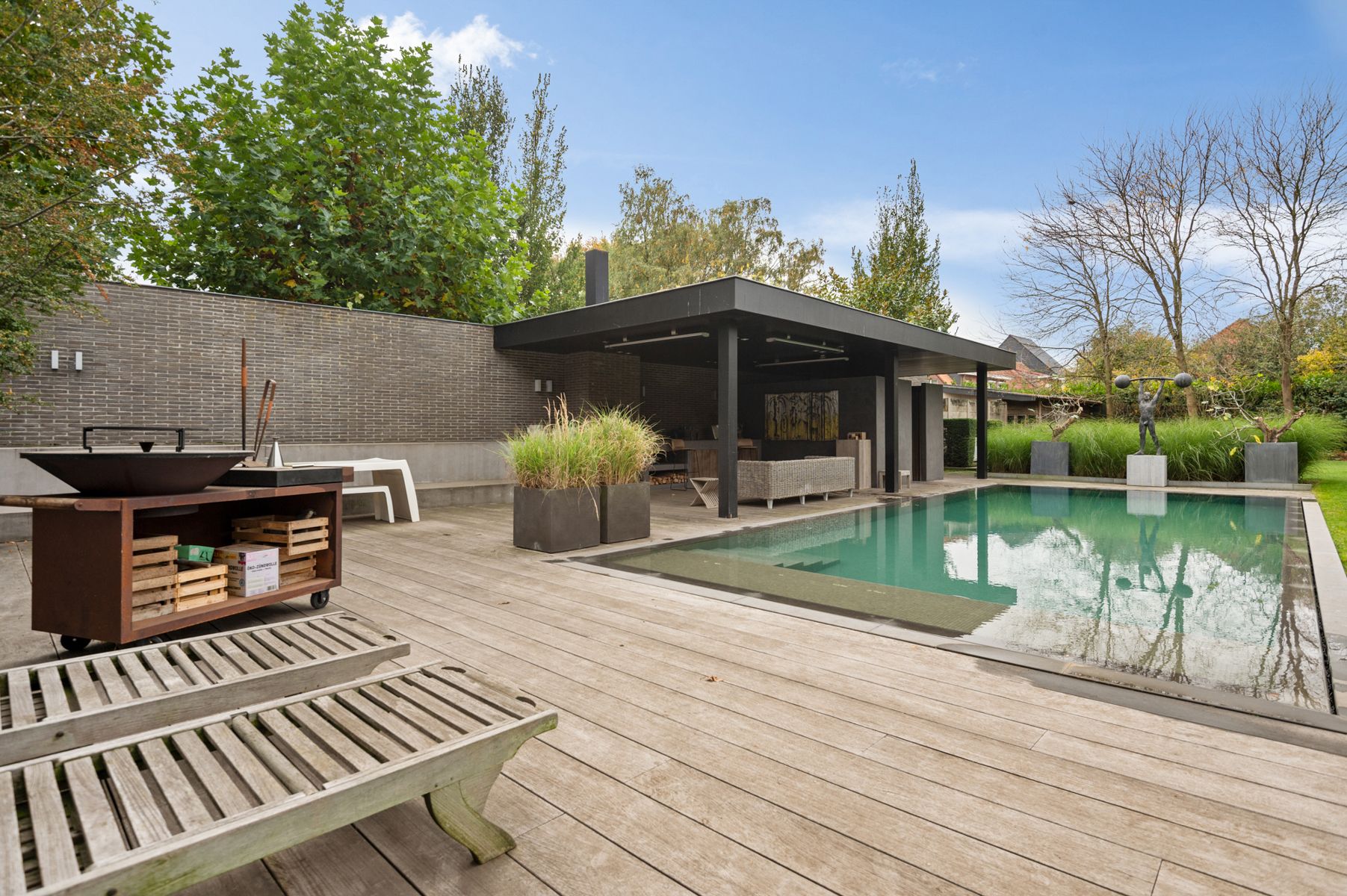 High-end afgewerkte praktijkvilla in het centrum foto 3