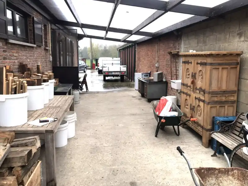 Te Grembergen : Woonst met terras en tuin - EN bijgebouw met garage- ruime parking in doodlopende straat nabij de spoorweg foto 2