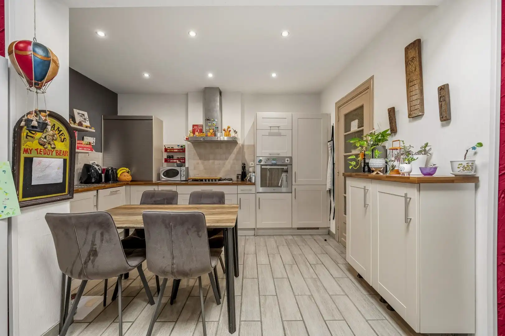 Instapklare rijwoning met 3 slaapkamers en een ruime tuin op de Tiense stadsrand. foto 10