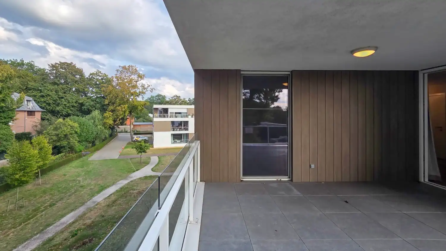 PRACHTIG APPARTEMENT met assistentieoptie IN EEN GROENE PARKOMGEVING. foto 15