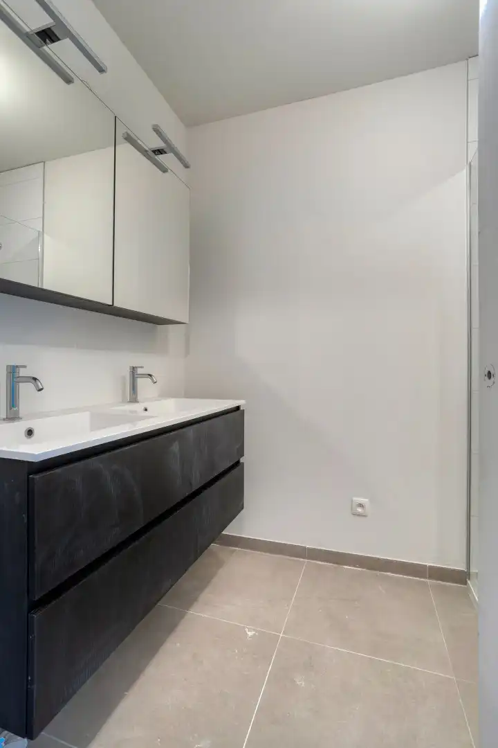 Prachtig nieuwbouwappartement in centrum Rekkem! foto 9