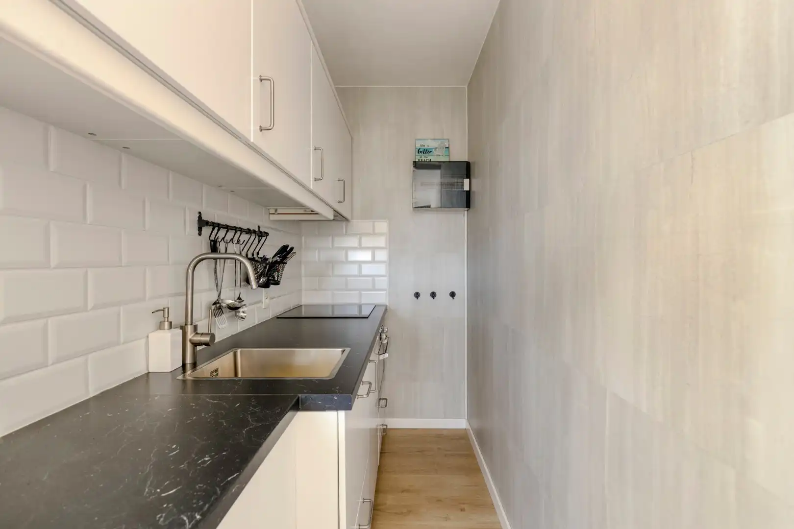 Vernieuwde studio met slaaphoek  foto 10