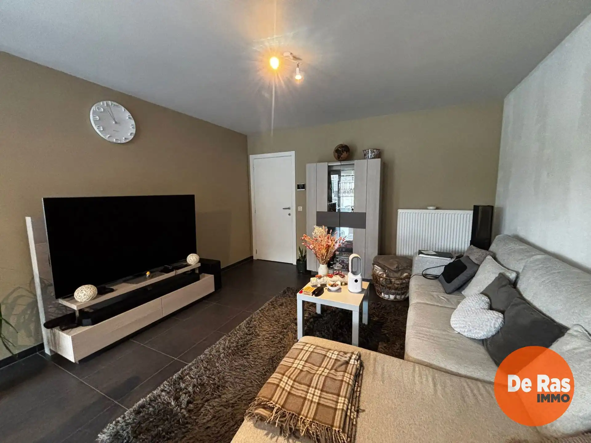 BURST - Recent, gelijkvloers appartement met staanplaats. foto 3
