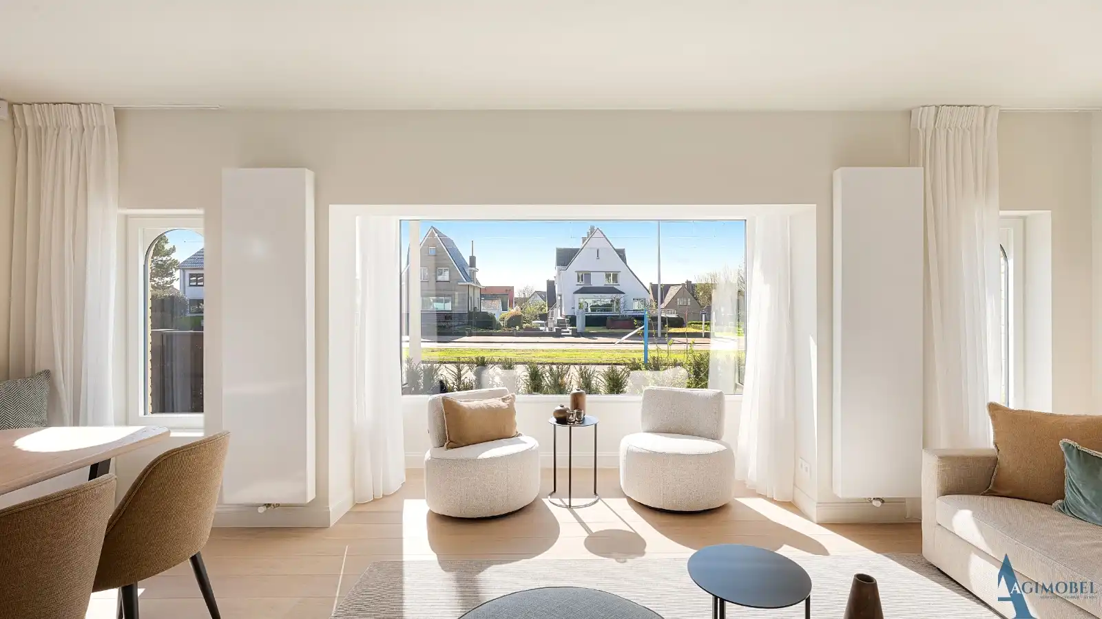 Schitterende luxe-koppelvilla met 5 slaapkamers in het rustige Duinbergen. foto 5