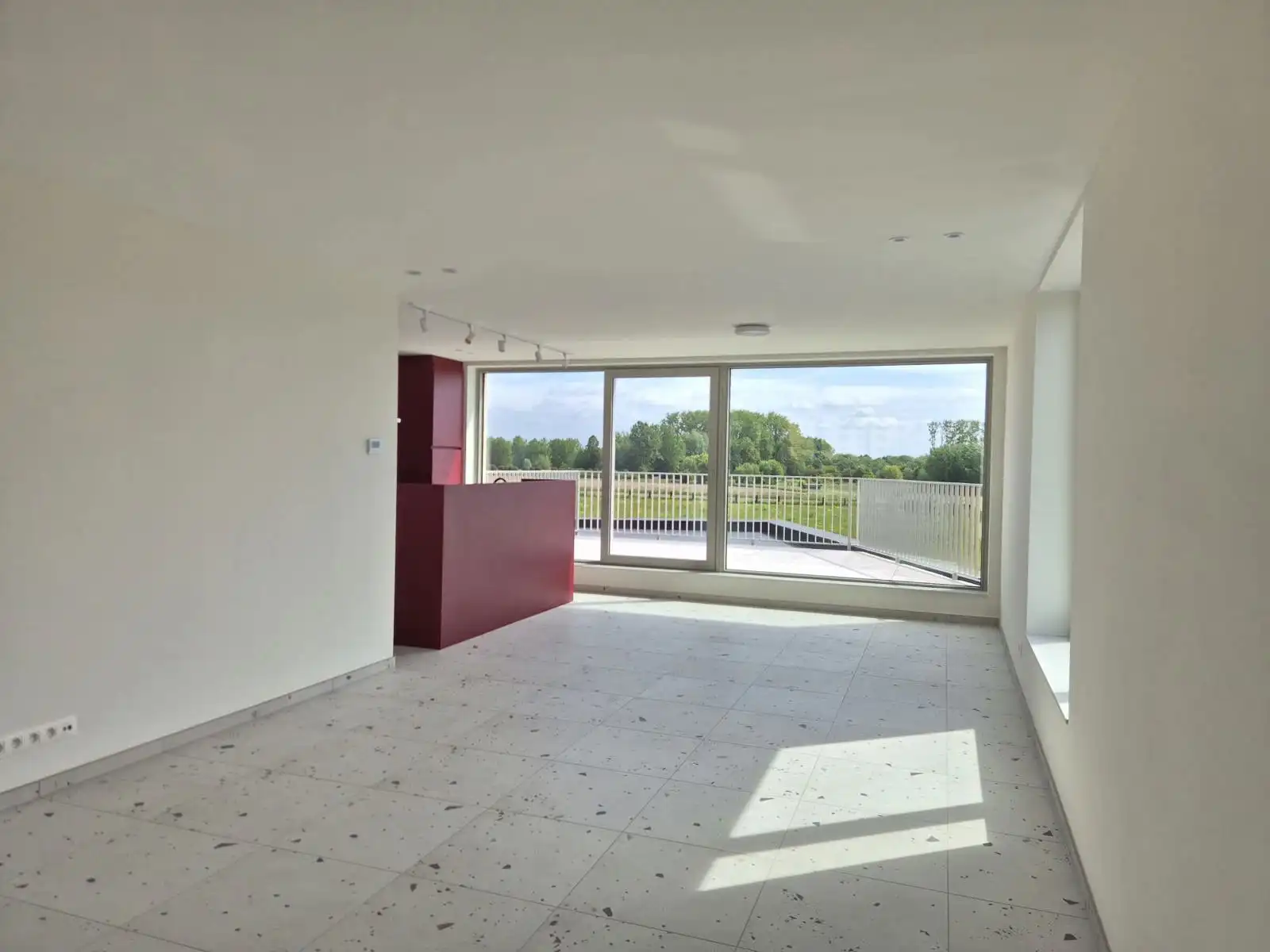Triplex nieuwbouwappartement met 2 slaapkamers - 2 terrassen foto 2