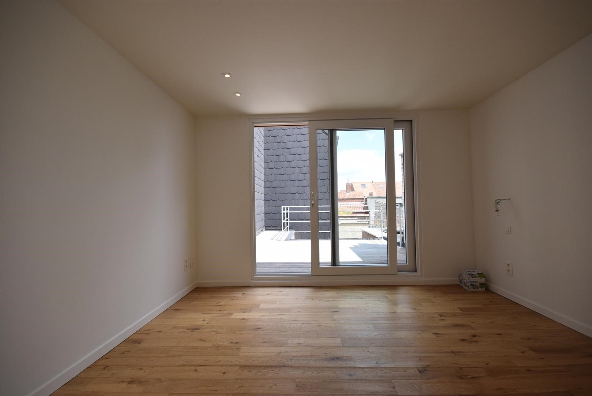 INSTAPKLARE WONING NABIJ CENTRUM ROESELARE  foto 8