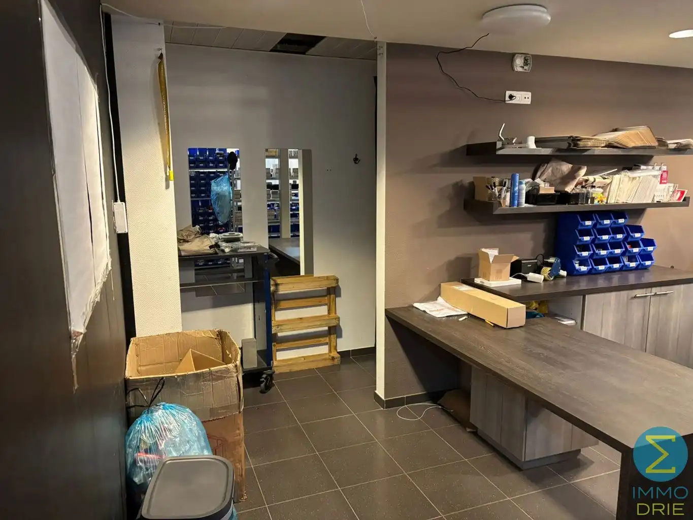 Verhuurd handelspand  van 160m² met 2 autostaanplaatsen foto 6