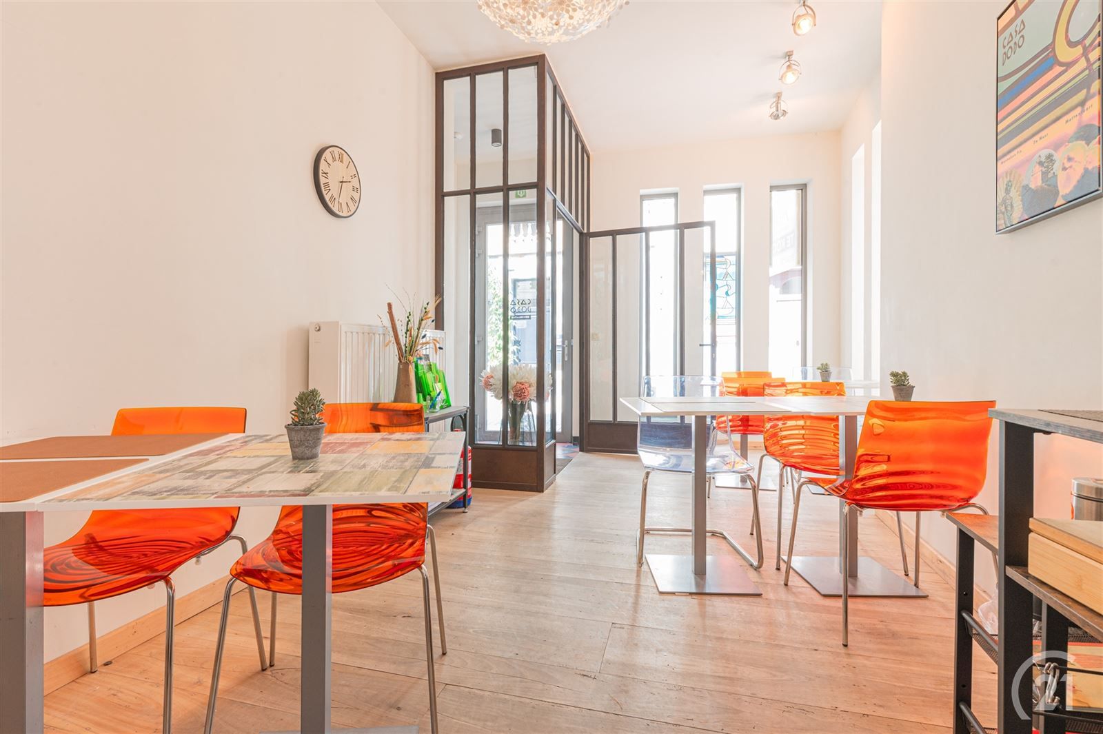 Prachtig commercieel pand (B&B EN  appartement) EN privé woning foto {{pictureIndex}}