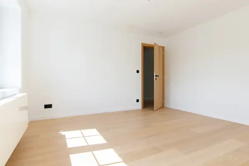 Zeer ruime, totaal gerenoveerde halfopen bebouwing in een rustige, doodlopende straat op centrale locatie! foto 25