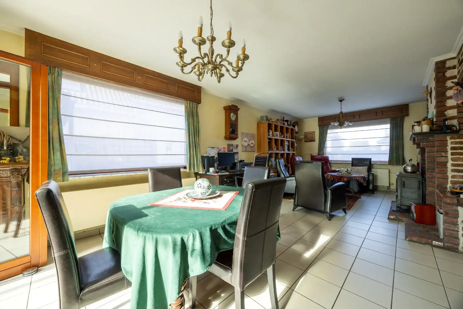 Ruime instapklare woning te koop in Hamont-Achel! foto 10