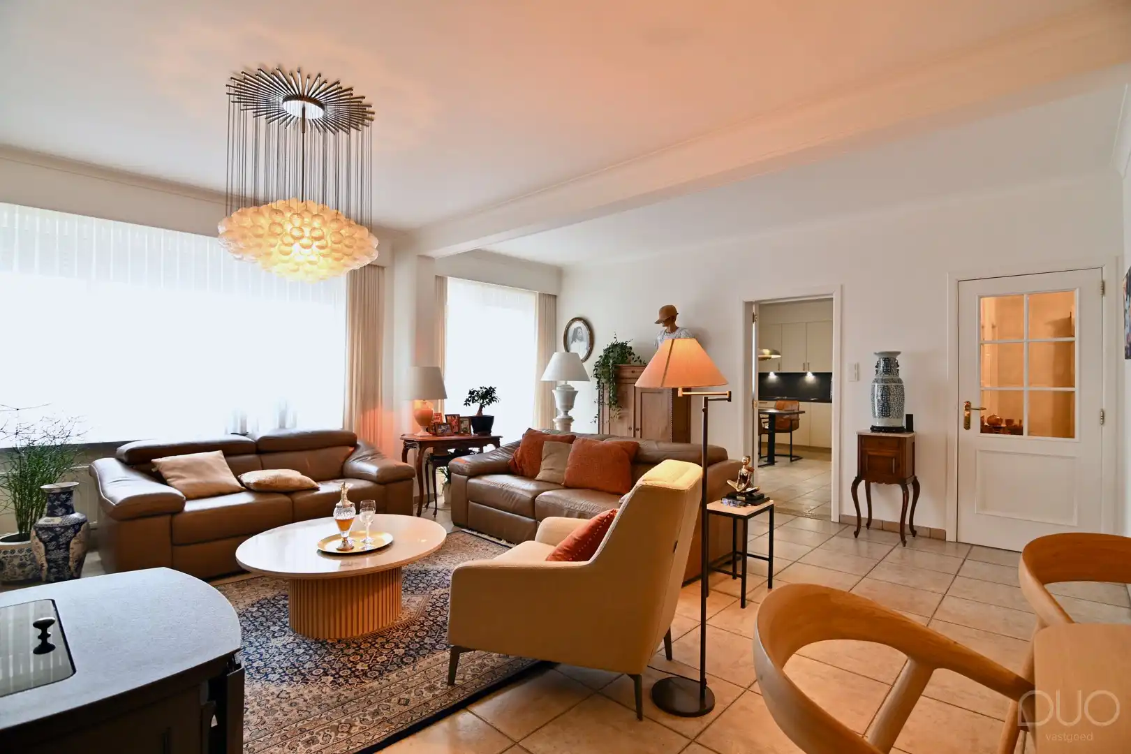 Ruim en luxueus afgewerkt 3-slaapkamerappartement (155 m²) met privé-inkom, kelder en garage in Heers foto 10