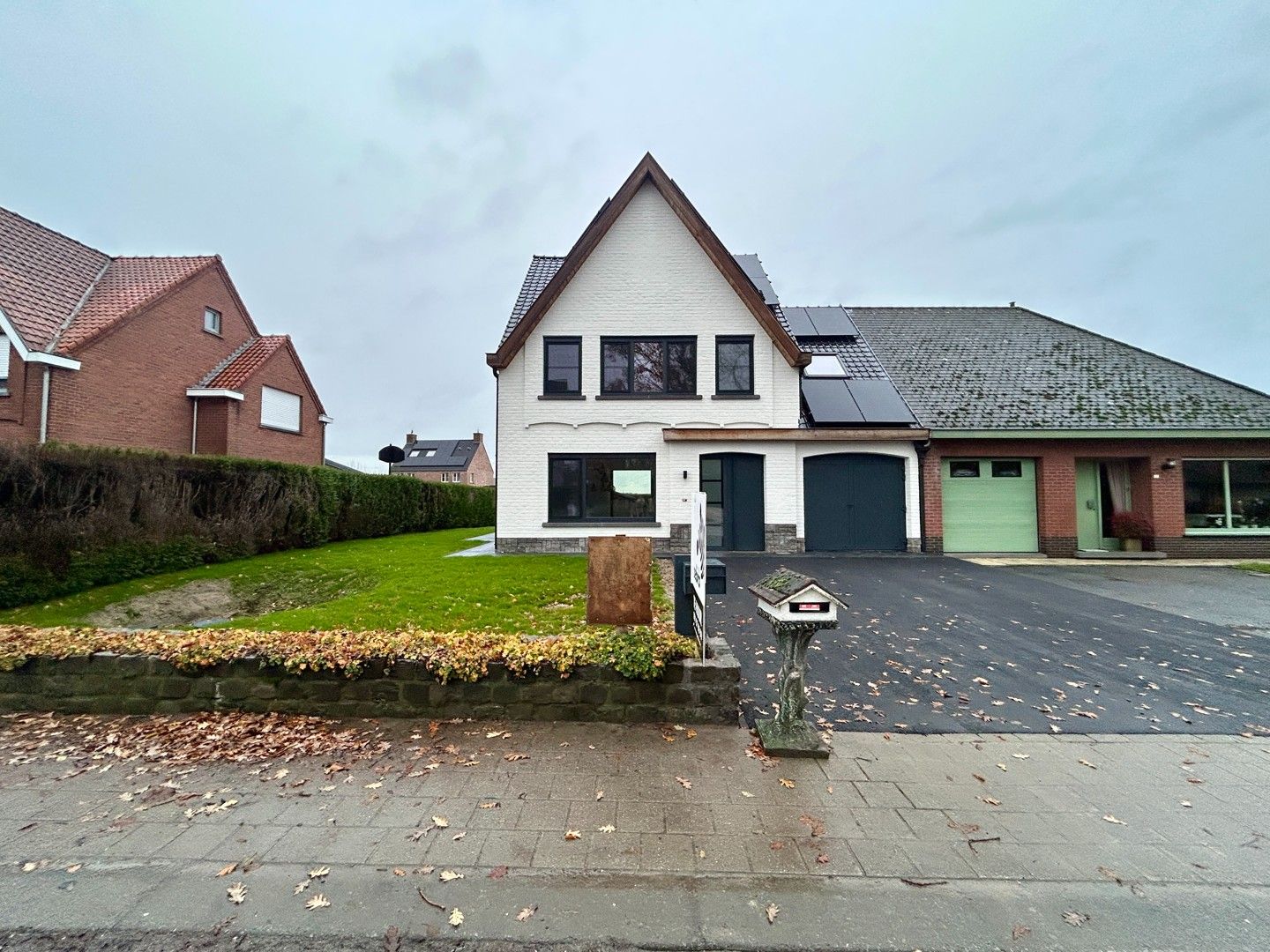 Prachtig gerenoveerde HOB met 3 slaapkamers te Rumbeke! foto 31