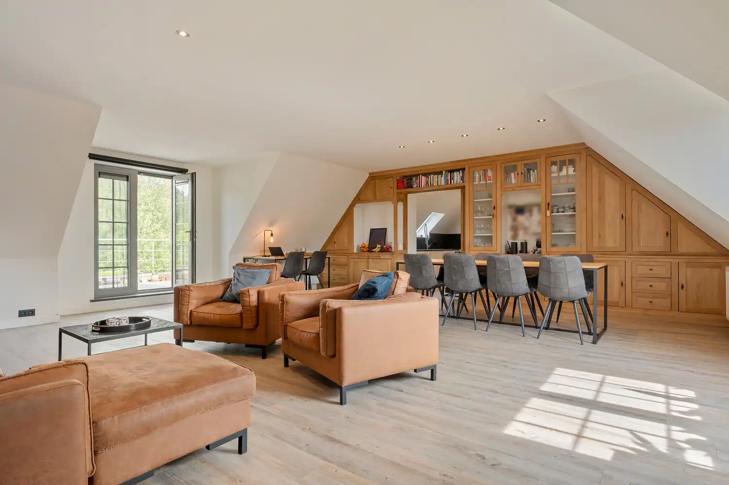 Gunstig gelegen loft met 2 slaapkamers foto 12