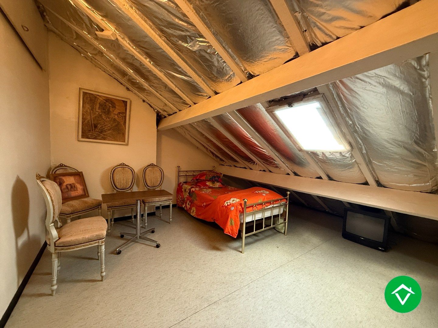 Karaktervolle halfopen bebouwing met 3 slaapkamers, tuin en garage te centrum Roeselare foto 17