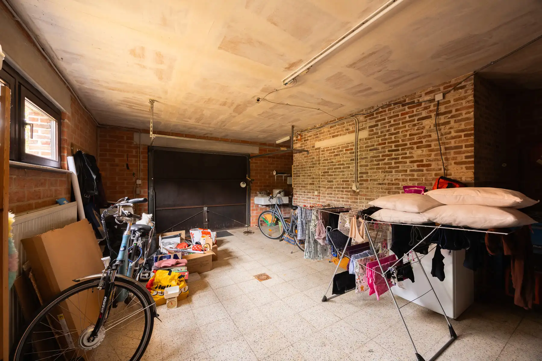 Prachtig groen gelegen renovatiewoning met prachtige tuin foto 10