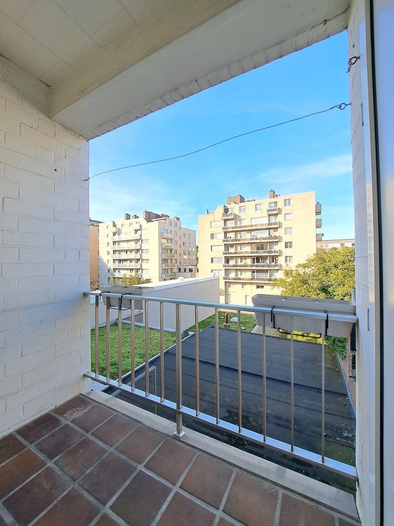 Knap gerenoveerd appartement te Genk centrum foto 21