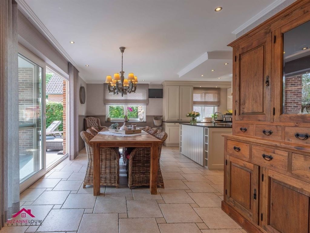 Hoogwaardig afgewerkte, landelijke villawoning foto 22