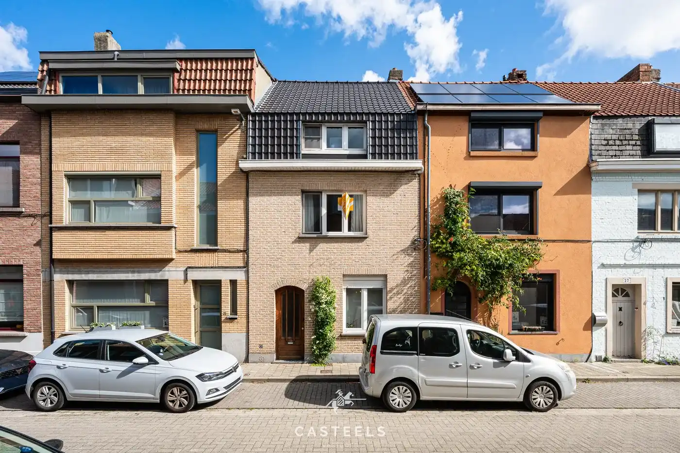 Karaktervolle starterswoning met tuin in Gentbrugge foto 2