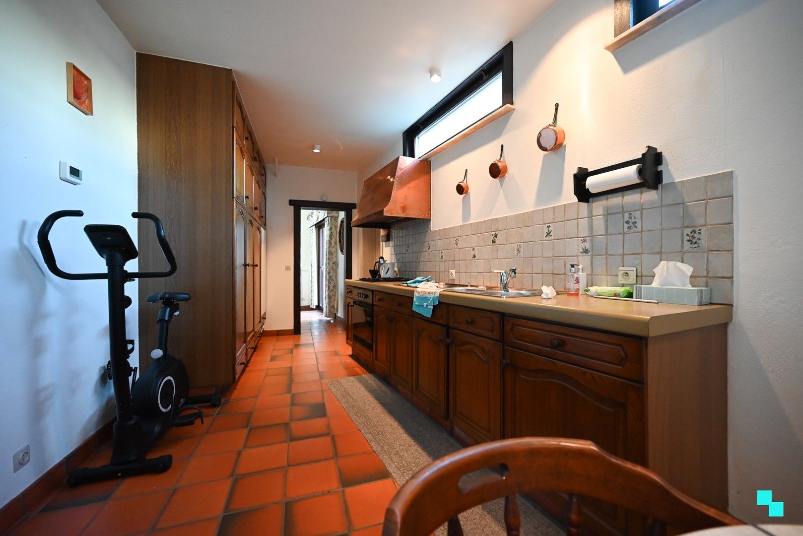 Neoclassicistisch getinte burgerwoning in hartje Izegem foto 13