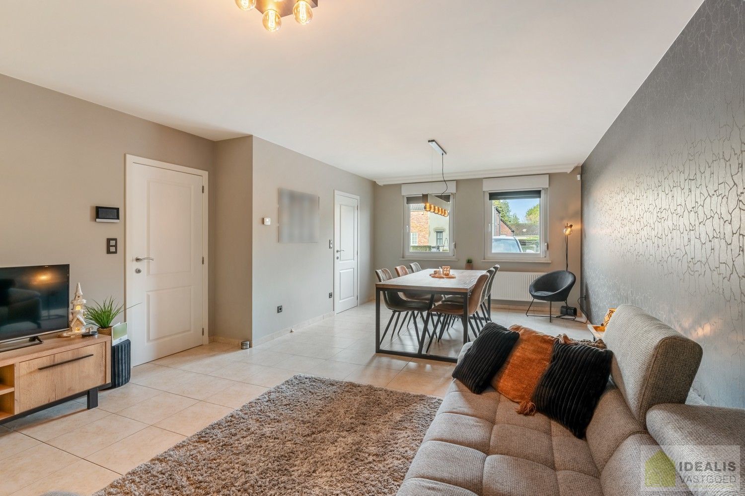 PERFECT ONDERHOUDEN GELIJKVLOERS APPARTEMENT MET MAAR LIEFST 3 SLAAPKAMERS VLAKBIJ HET BRUISENDSE CENTRUM VAN HEUSDEN-ZOLDER foto 9