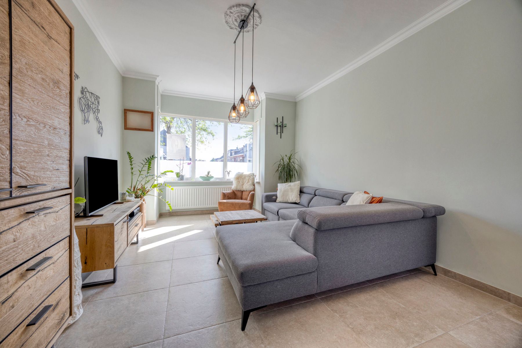 Instapklare woning met 3 slaapkamers, tuin en zonnepanelen! foto 2