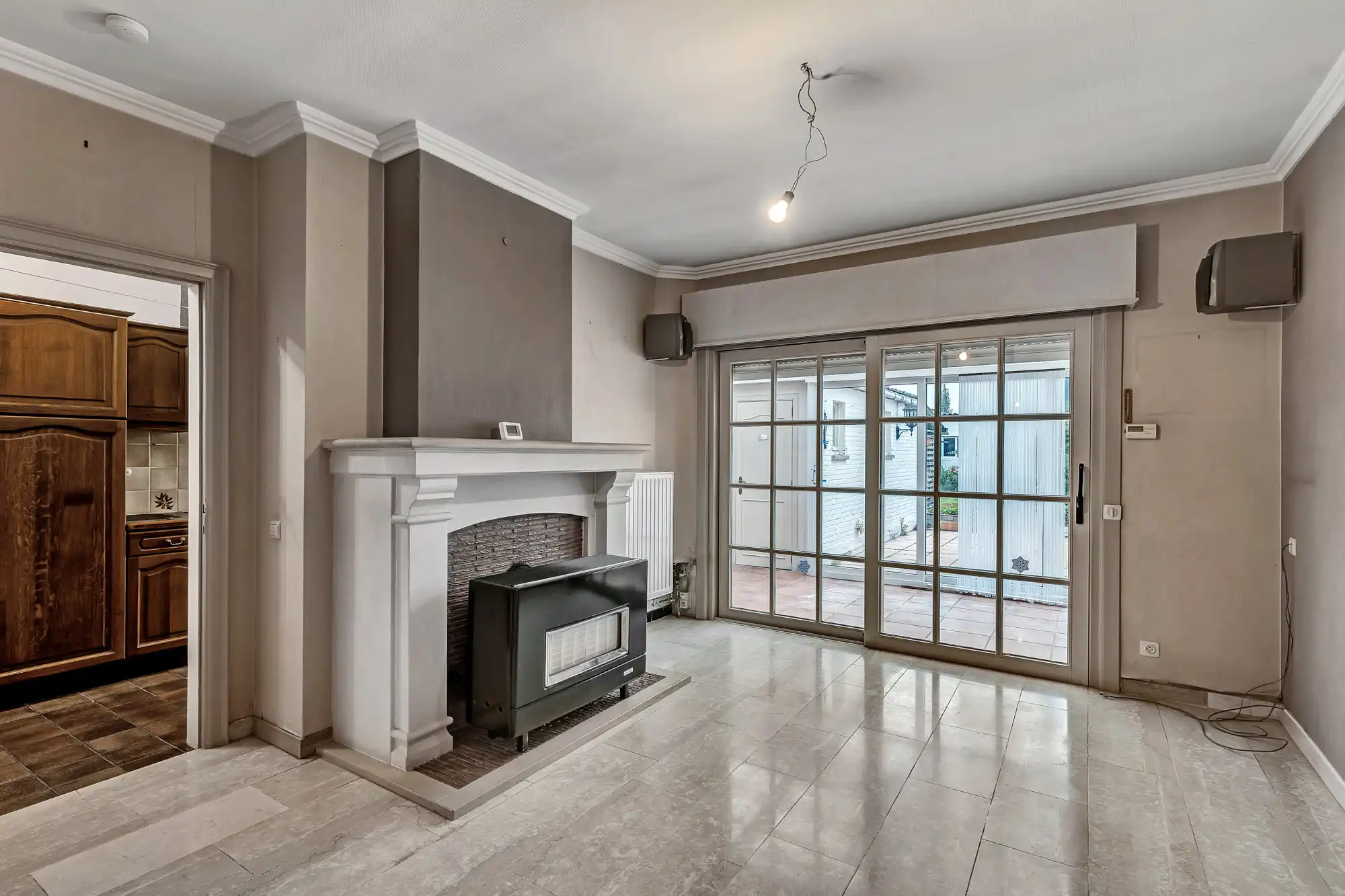 Te moderniseren woning met 3 slaapkamers en garage foto 5