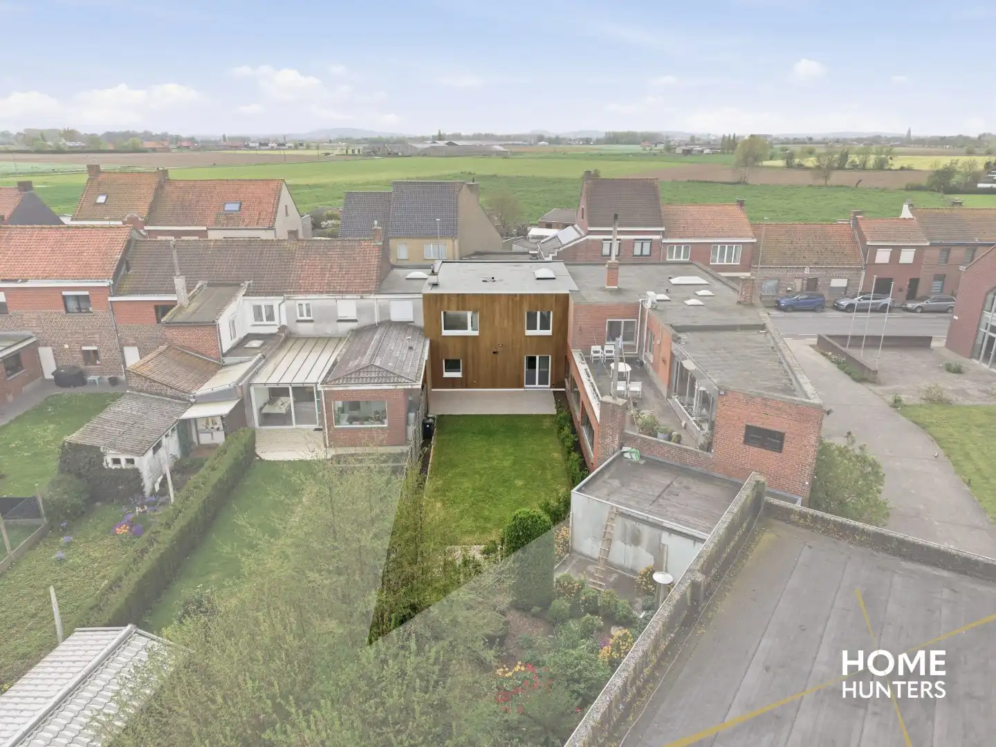 Prachtig gerenoveerde woning te Brielen met 2 slaapkamers, 2 badkamers en een garage foto 37