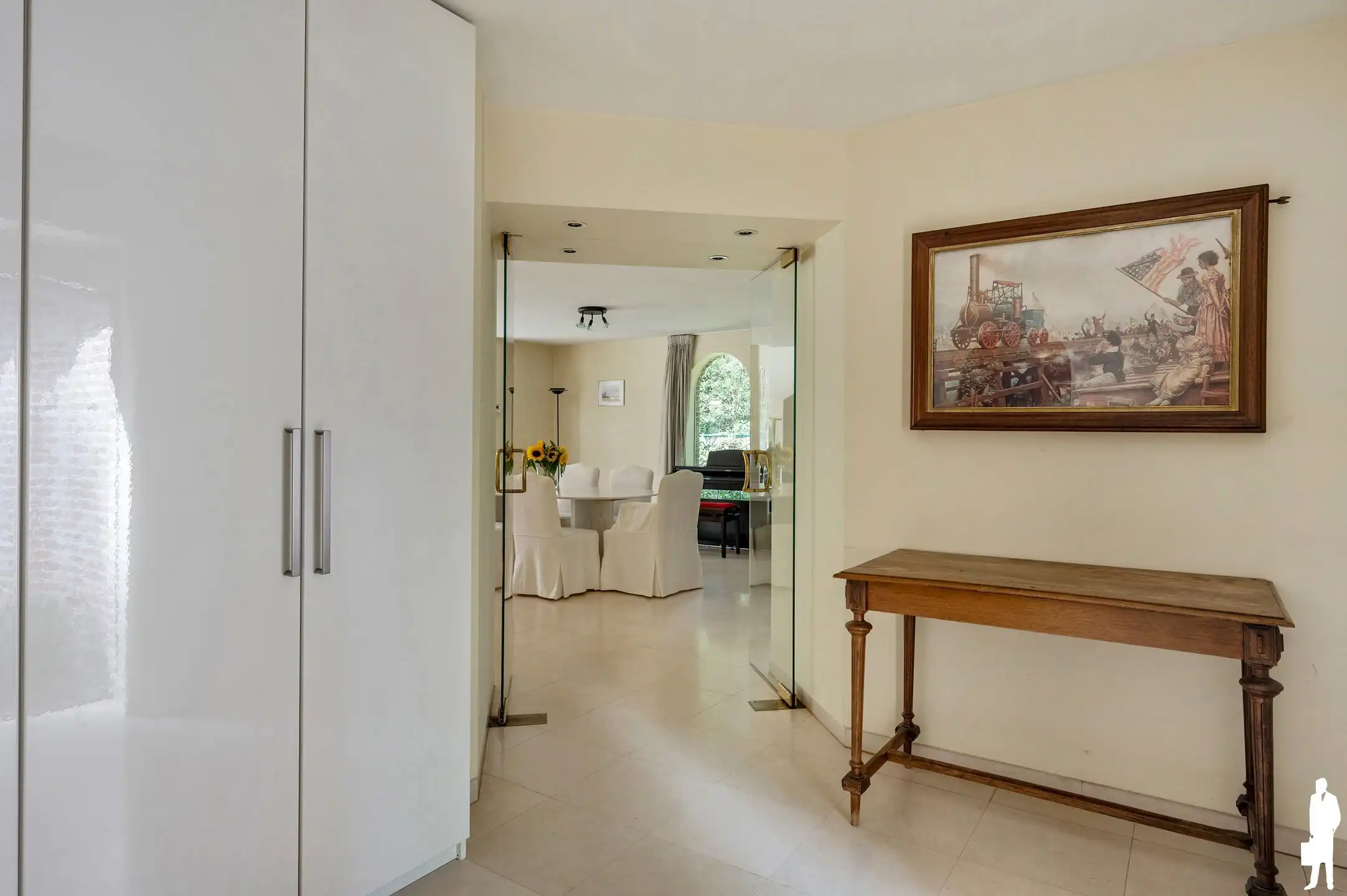 Karaktervolle gelijkvloerse villa op ca. 2.000 m² in zeer rustige, gegeerde en autoluwe wijk Dennendael en dichtbij het natuurgebied foto 5