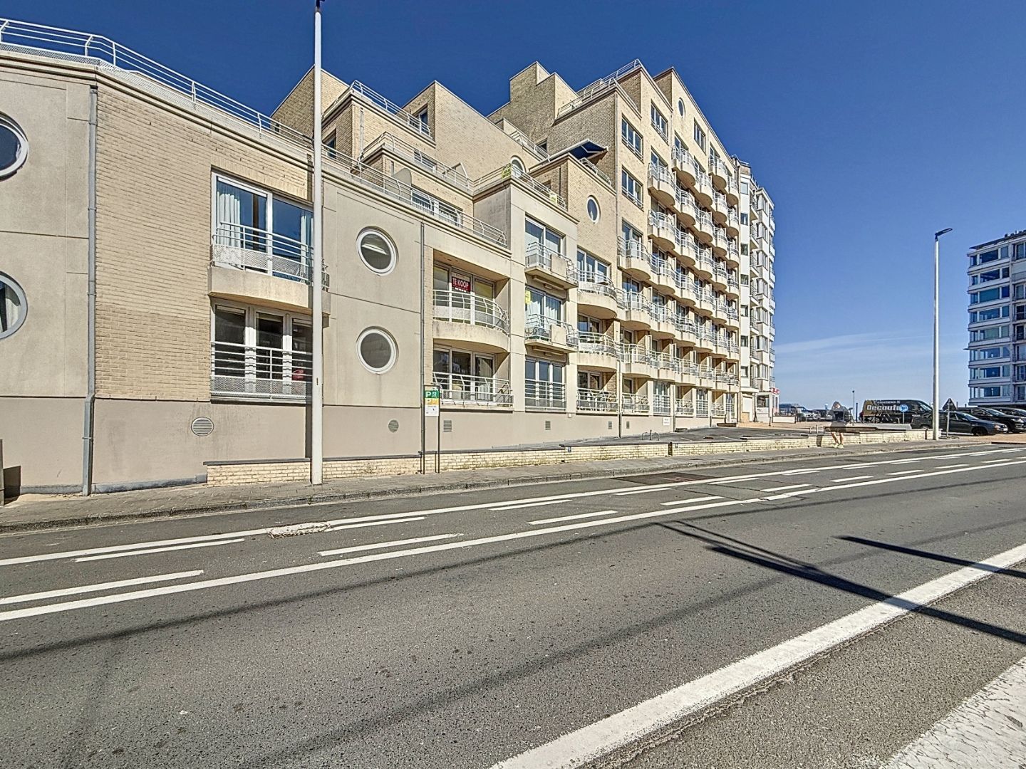 Dakappartement met twee zeer ruime terrassen op toplocatie te Oostende foto 15